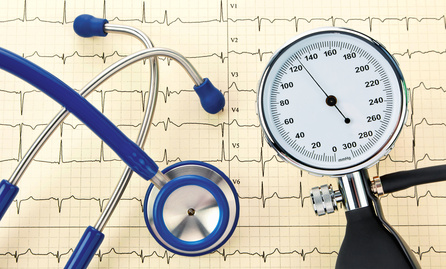 Blutdruck Kontrolle, Stethoskop Und EKG Kurve - Blutdrucktherapie